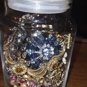 Gold and Pink Floral Brooch Set